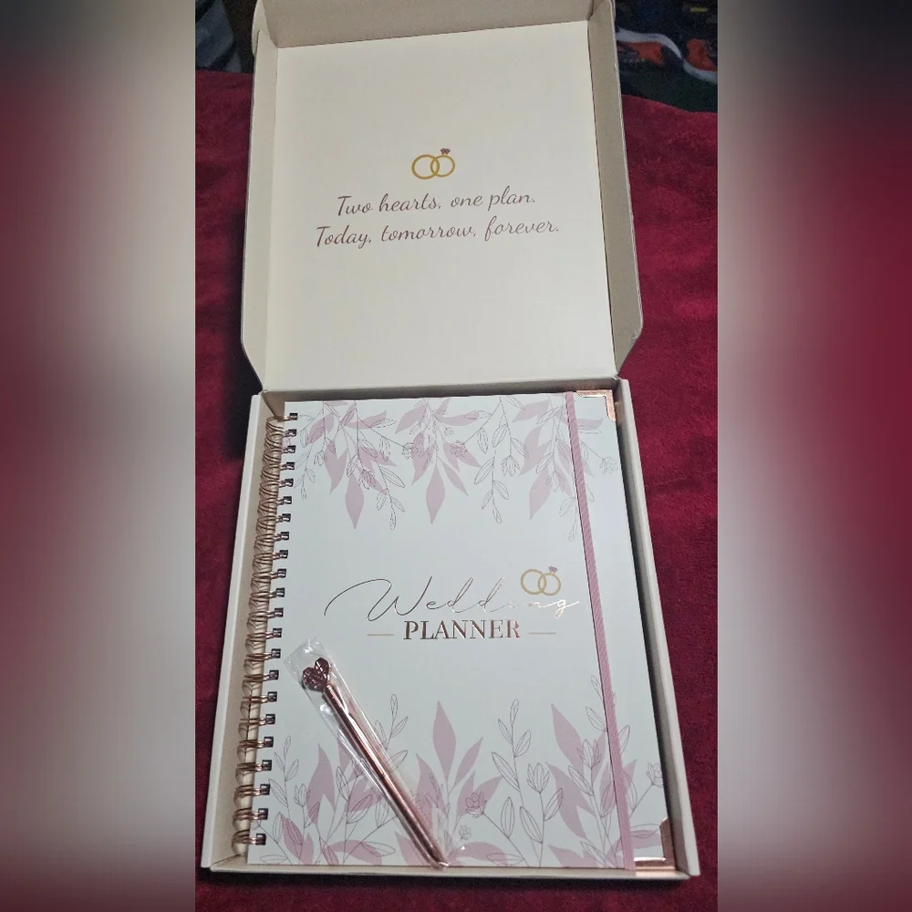 Wedding Planner By Thiami Store - W/ Bonus Dog Bandana